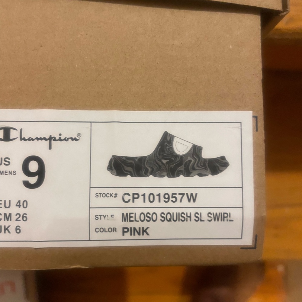 Womens Champion Slides size 9 $30 - Picture 3 of 3